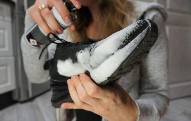 How-to-clean-running-shoes
